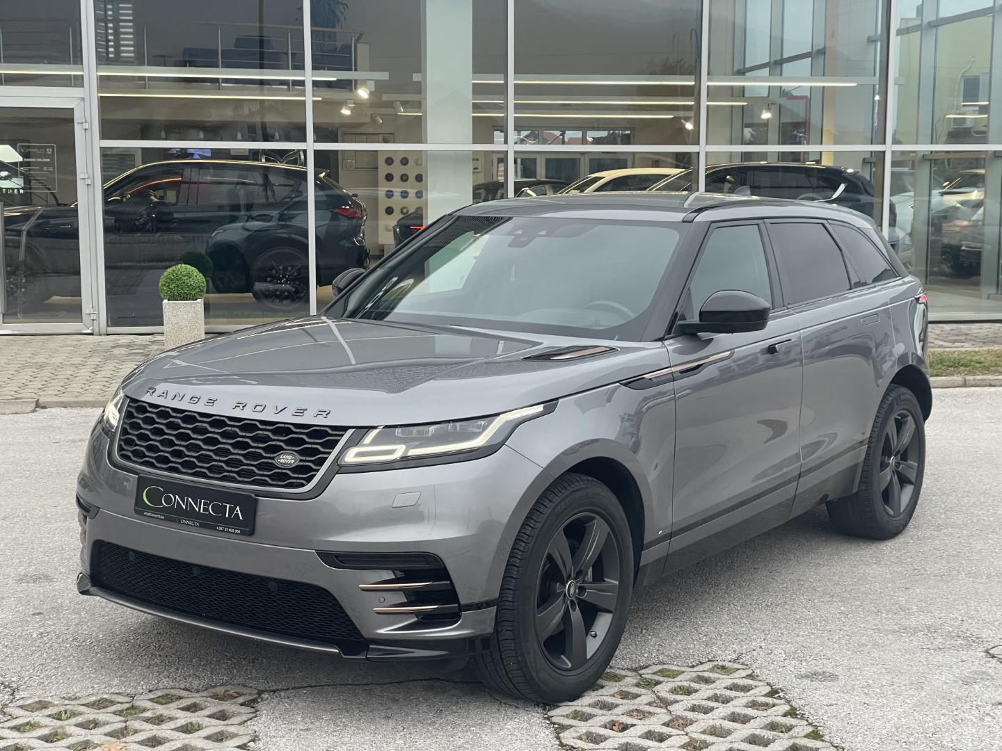 Range Rover Velar 2.0 SD4 240KS R-Dynamic 2020